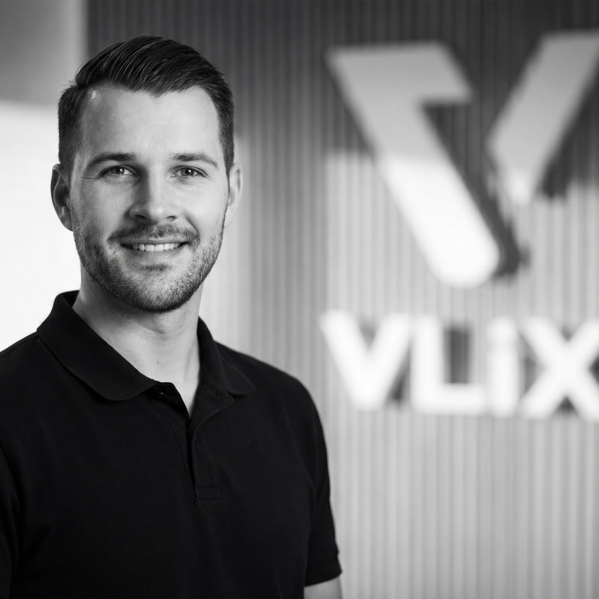 Yanick Schwarz – Gründer & Inhaber von Vlix, Webdesign- / Branding- & Ki-Experte